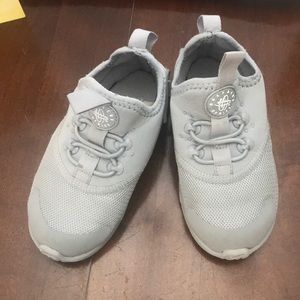 Toddler 8c huarache by Nike sneakers